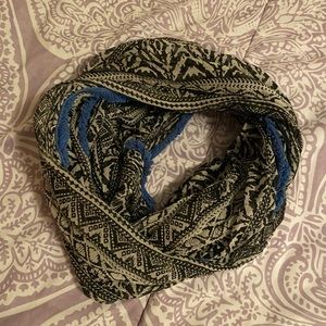 *American Eagle patterned infinity scarf